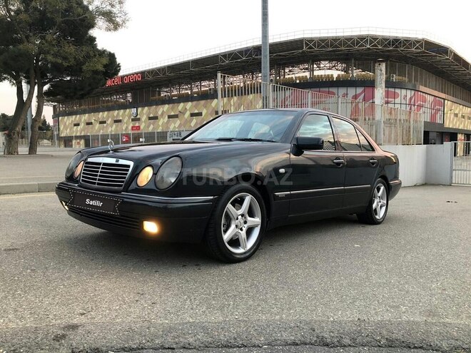 Mercedes E 220 1998, 295,000 km - 3.0 l - Bakı