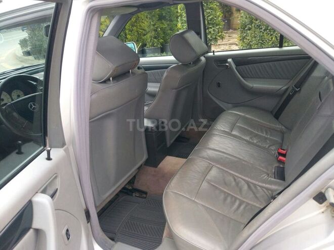 Mercedes C 230 1999, 181,000 km - 2.3 l - Bakı