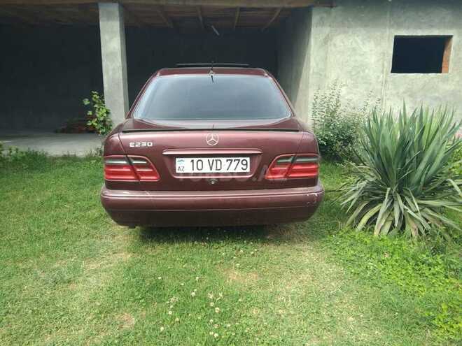 Mercedes E 230 1996, 373,000 km - 2.3 l - Zaqatala