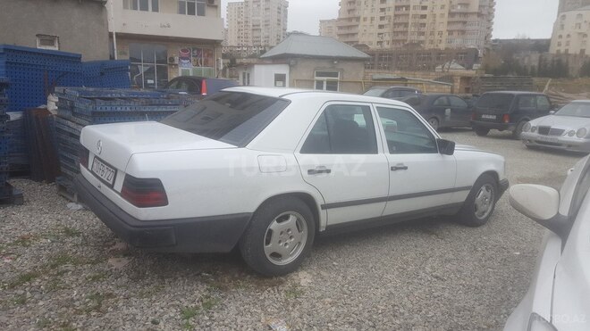 Mercedes E 230 1989, 850,000 km - 2.3 l - Bakı