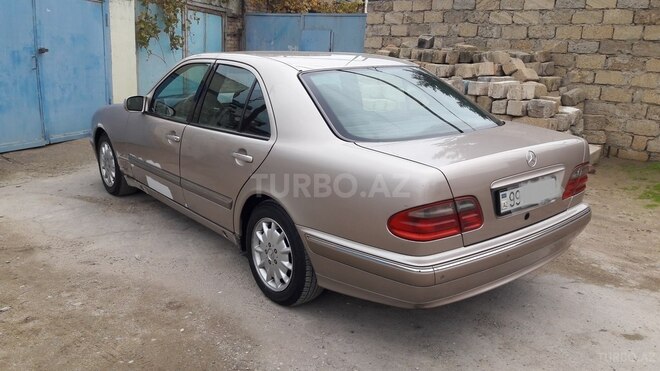 Mercedes E 220 1999, 500,000 km - 2.2 l - Sumqayıt