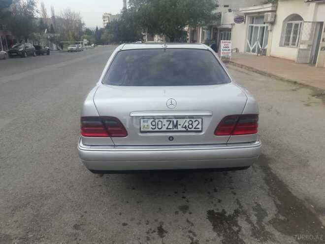 Mercedes E 200 1999, 285,000 km - 2.0 л - Bakı