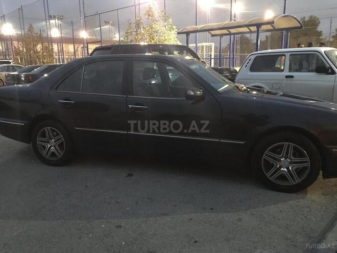 Mercedes E 240 1999, 185,000 km - 2.4 л - Bakı