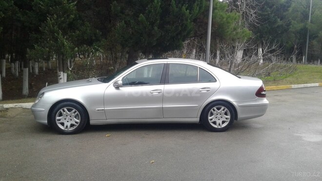 Mercedes E 220 2004, 352,156 km - 2.2 l - Bakı