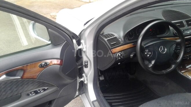 Mercedes E 220 2004, 352,156 km - 2.2 l - Bakı