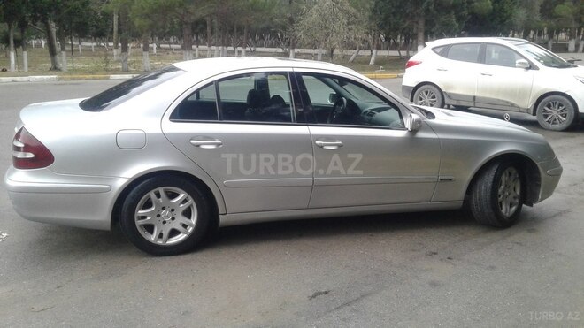 Mercedes E 220 2004, 352,156 km - 2.2 l - Bakı