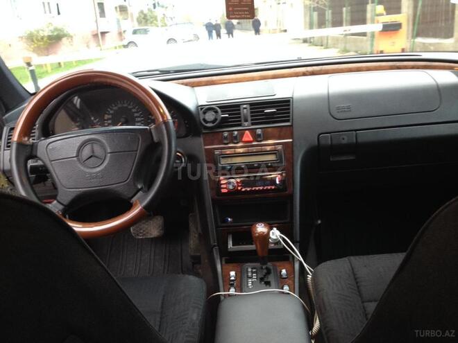 Mercedes C 240 1998, 325,000 km - 2.4 l - Sumqayıt