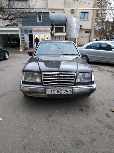 Mercedes E 220 1995, 280,000 km - 2.2 l - Bakı