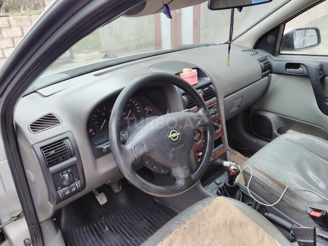 Opel Astra 1998, 123,456 km - 1.8 l - Qusar