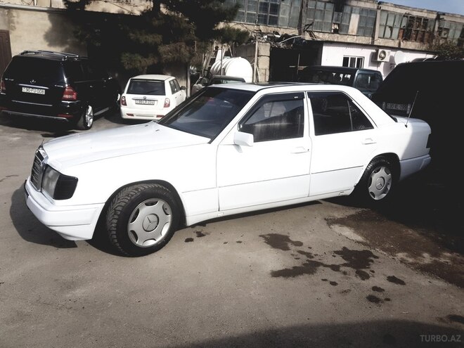 Mercedes E 230 1989, 320,560 km - 2.3 l - Bakı
