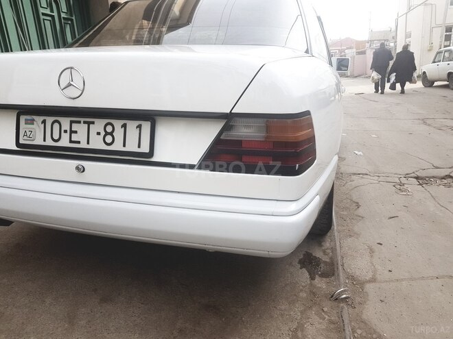 Mercedes E 230 1989, 320,560 km - 2.3 l - Bakı