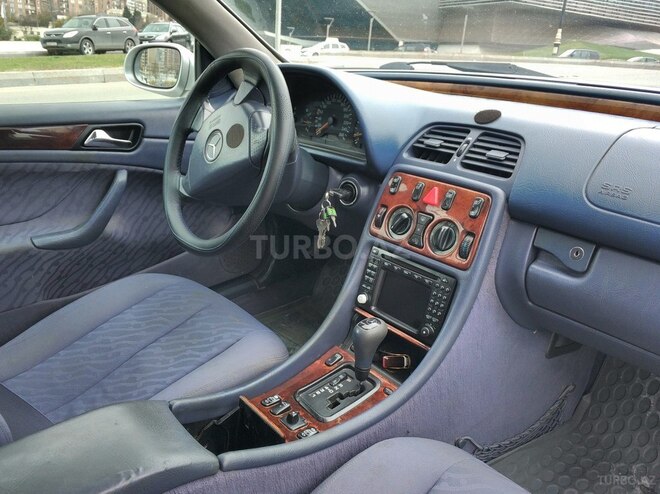 Mercedes  2000, 330,000 km - 2.3 л - Bakı