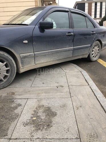Mercedes E 200 1998, 436,000 km - 2.0 l - Bakı