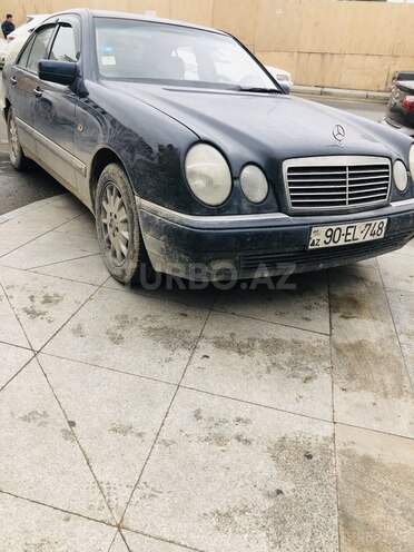 Mercedes E 200 1998, 436,000 km - 2.0 l - Bakı