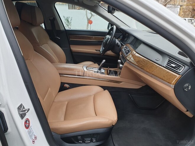 BMW 750 2011, 130,000 km - 4.4 l - Bakı