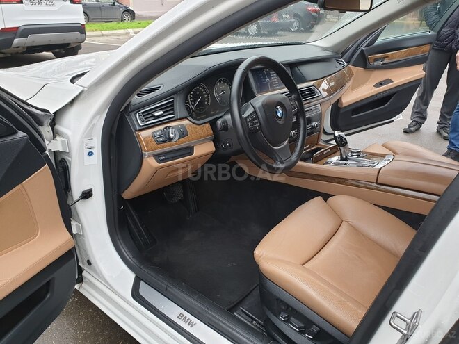 BMW 750 2011, 130,000 km - 4.4 l - Bakı