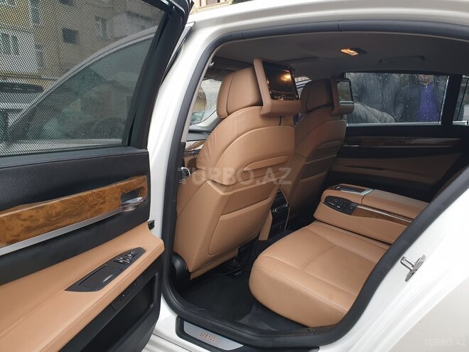 BMW 750 2011, 130,000 km - 4.4 l - Bakı