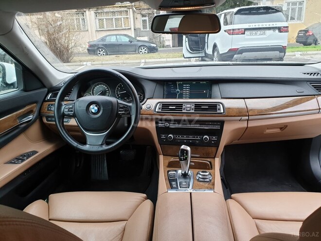 BMW 750 2011, 130,000 km - 4.4 l - Bakı