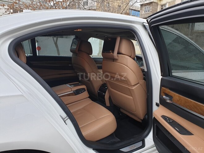 BMW 750 2011, 130,000 km - 4.4 l - Bakı