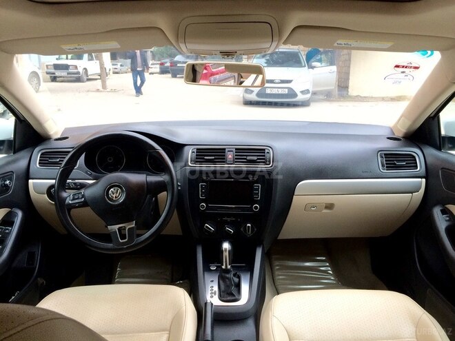 Volkswagen Jetta 2013, 38,000 km - 1.8 l - Bakı