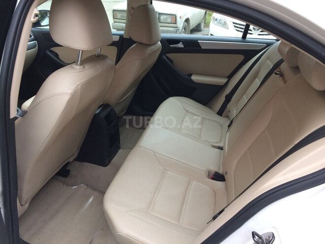 Volkswagen Jetta 2013, 38,000 km - 1.8 l - Bakı