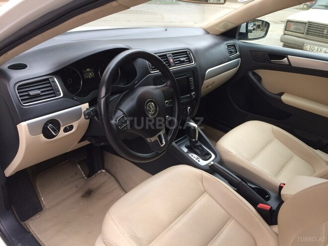 Volkswagen Jetta 2013, 38,000 km - 1.8 l - Bakı