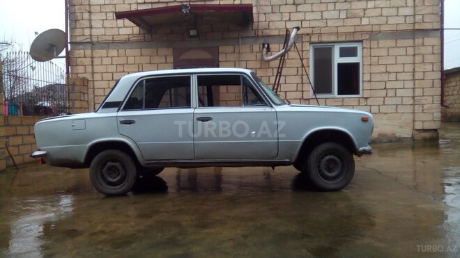 LADA (VAZ) 21011 1975, 255,858 km - 1.3 l - Quba