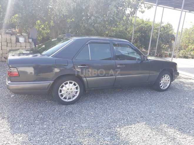 Mercedes E 300 1990, 530,000 km - 3.0 l - Sabirabad