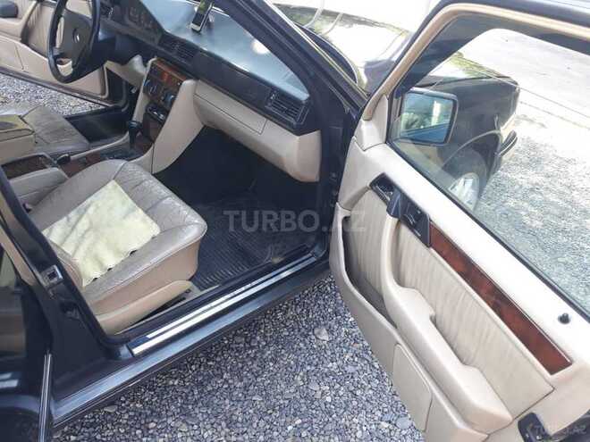 Mercedes E 300 1990, 530,000 km - 3.0 l - Sabirabad