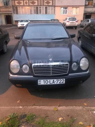 Mercedes E 230 1996, 320,000 km - 2.3 l - Sumqayıt