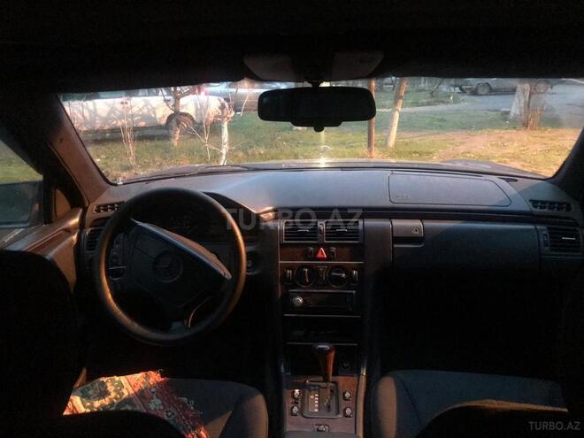 Mercedes E 230 1996, 320,000 km - 2.3 l - Sumqayıt