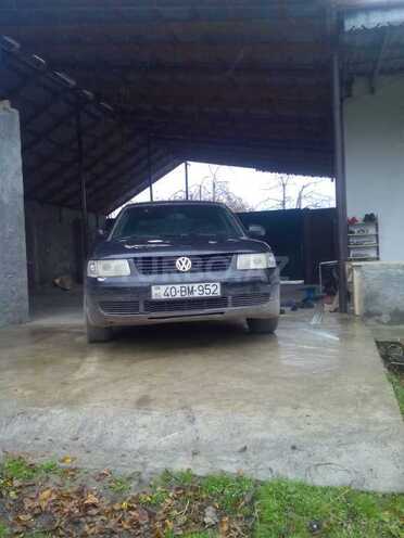 Volkswagen Passat 1998, 215,000 km - 1.6 l - Quba