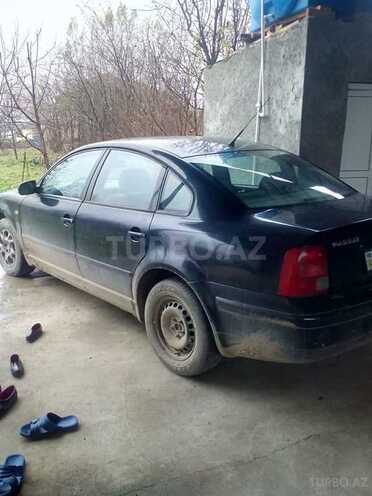 Volkswagen Passat 1998, 215,000 km - 1.6 l - Quba