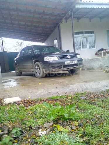 Volkswagen Passat 1998, 215,000 km - 1.6 l - Quba