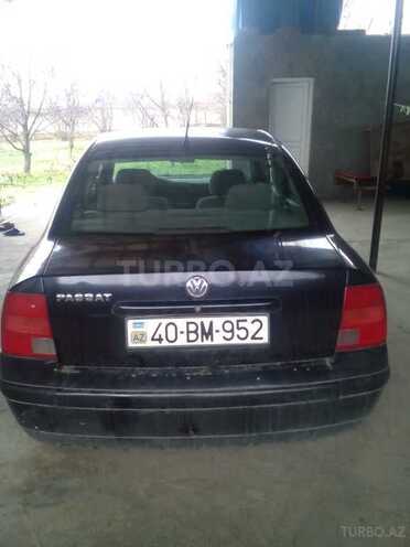 Volkswagen Passat 1998, 215,000 km - 1.6 l - Quba