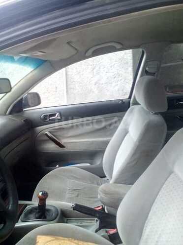 Volkswagen Passat 1998, 215,000 km - 1.6 l - Quba