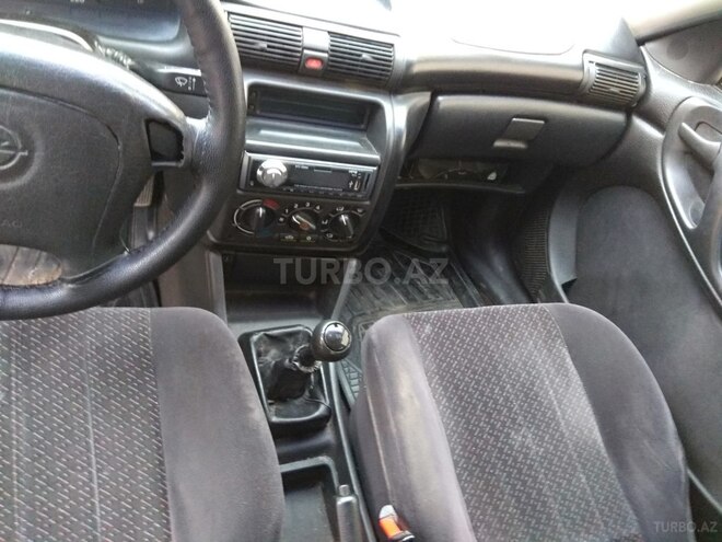 Opel Astra 1996, 320,000 km - 1.6 l - Bakı