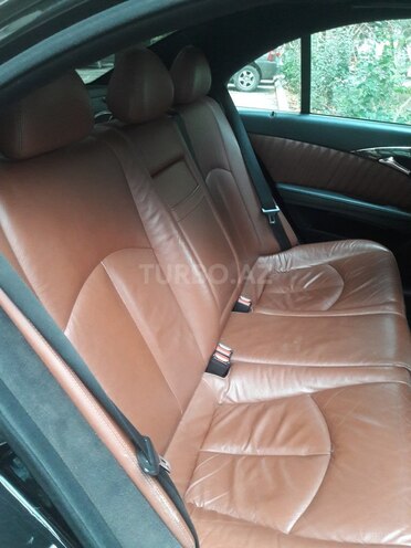 Mercedes E 220 2006, 233,000 km - 2.2 l - Bakı