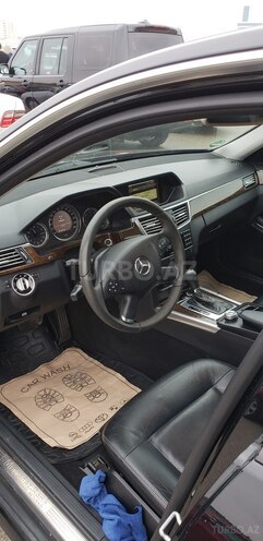 Mercedes E 200 2010, 240,000 km - 2.2 l - Bakı