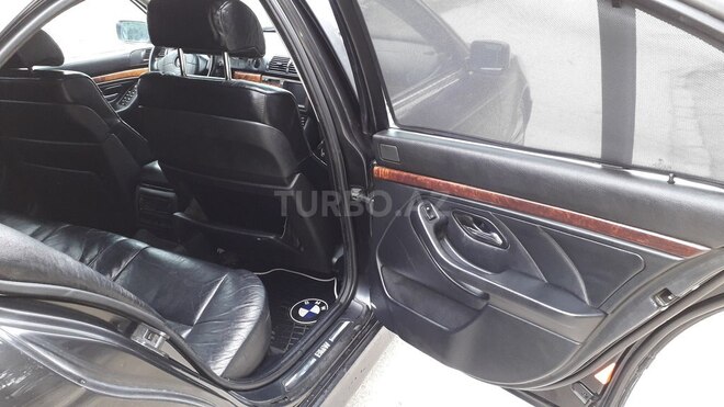 BMW 528 2000, 297,000 km - 2.8 l - Sumqayıt