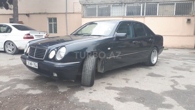 Mercedes E 240 1998, 210,000 km - 2.0 l - Bakı