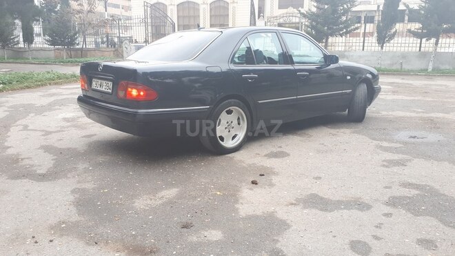 Mercedes E 240 1998, 210,000 km - 2.0 l - Bakı