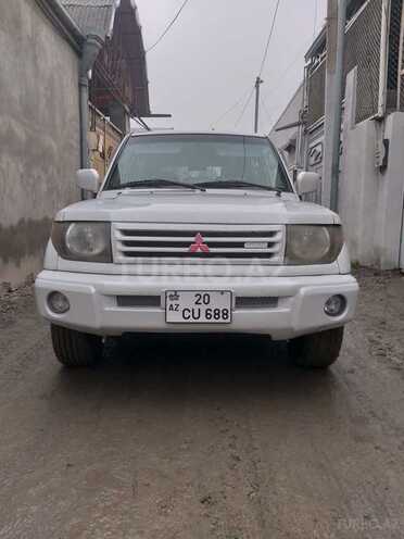 Mitsubishi Pajero io 1999, 220,000 km - 2.0 l - Gəncə