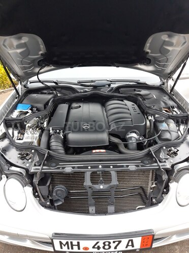Mercedes E 220 2005, 233,400 km - 2.2 l - Bakı