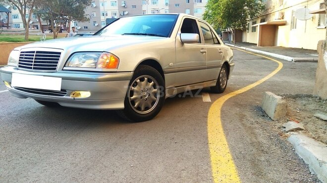 Mercedes C 220 1999, 250,000 km - 2.2 l - Bakı