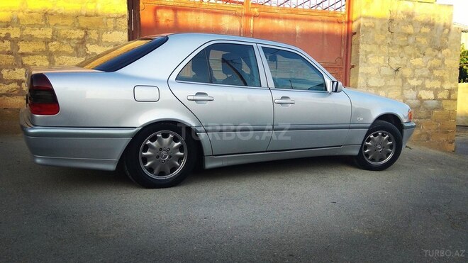 Mercedes C 220 1999, 250,000 km - 2.2 l - Bakı