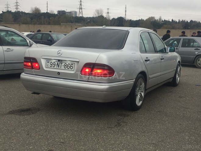 Mercedes E 240 1998, 238,456 km - 2.4 l - Bakı