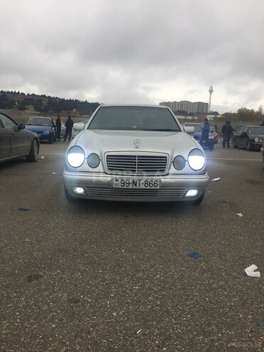 Mercedes E 240 1998, 238,456 km - 2.4 l - Bakı