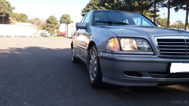 Mercedes C 180 1995, 235,641 km - 1.8 л - Sumqayıt