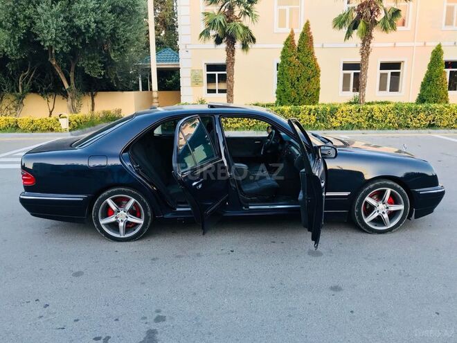 Mercedes E 240 2000, 332,468 km - 2.6 l - Bərdə
